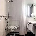 Ibis Est La Cite 3*