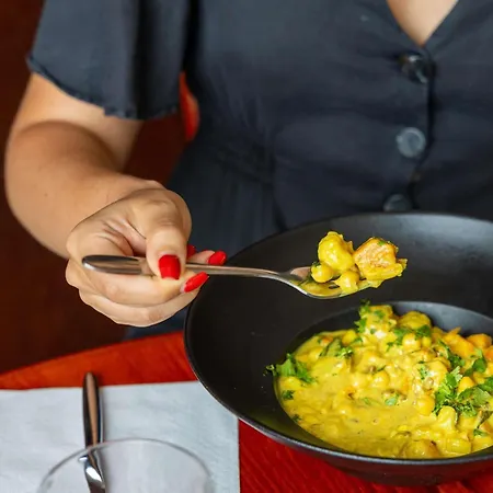 Hotel Ibis Est La Cité