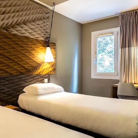 Hotel Ibis Est La Cité