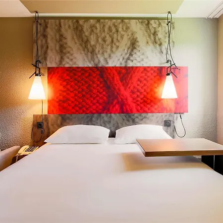 Hotel Ibis Est La Cité