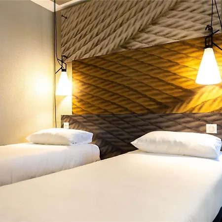 Ibis Est La Cite 3* Καρκασόν