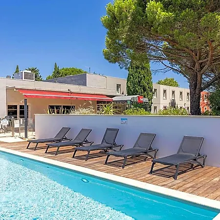 Ibis Est La Cite 3* Carcassonne