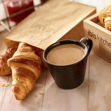 Ibis Est La Cité Hotel