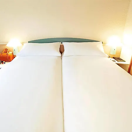 Ibis Est La Cité Hotel 3*