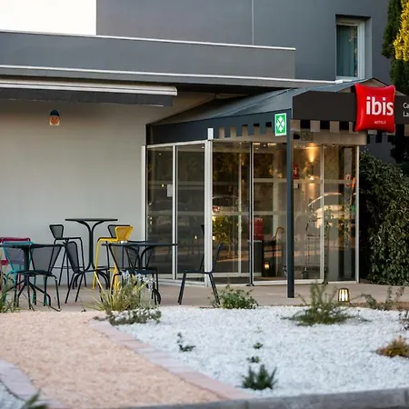 Ibis Est La Cite