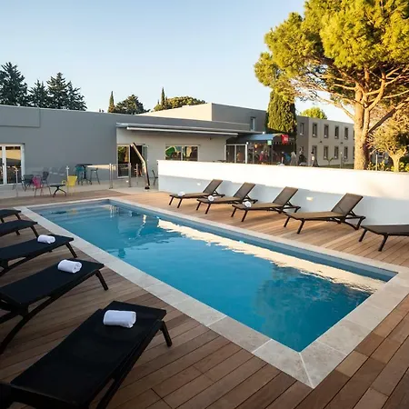 Ibis Est La Cité 3*