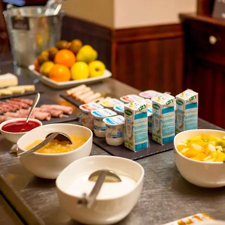 Ibis Est La Cité 3*