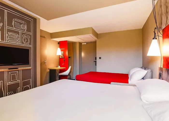 Отель Ibis Est La Cite