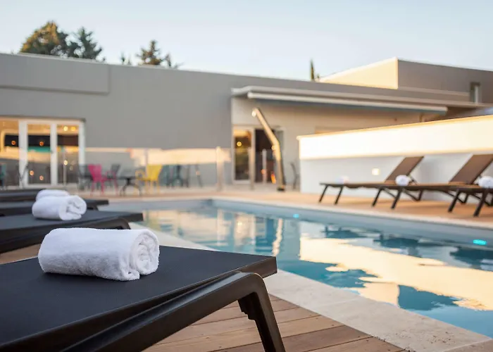 Hotel Ibis Est La Cite Carcassonne