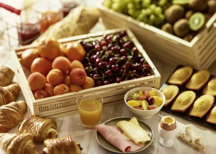 Отель Ibis Est La Cite