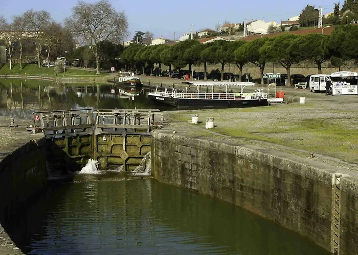 Ibis Est La Cite 3* Carcassonne