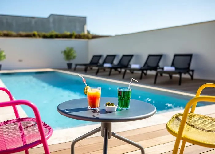 Ibis Est La Cite Каркассон