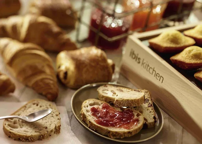 Otel Ibis Est La Cite